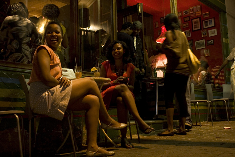 Young South Africans in a trendy street of Melville Johannesburg.Left is Ncobile Nzimisa and Mbali Khuzwayo.Photo Antony Kaminju