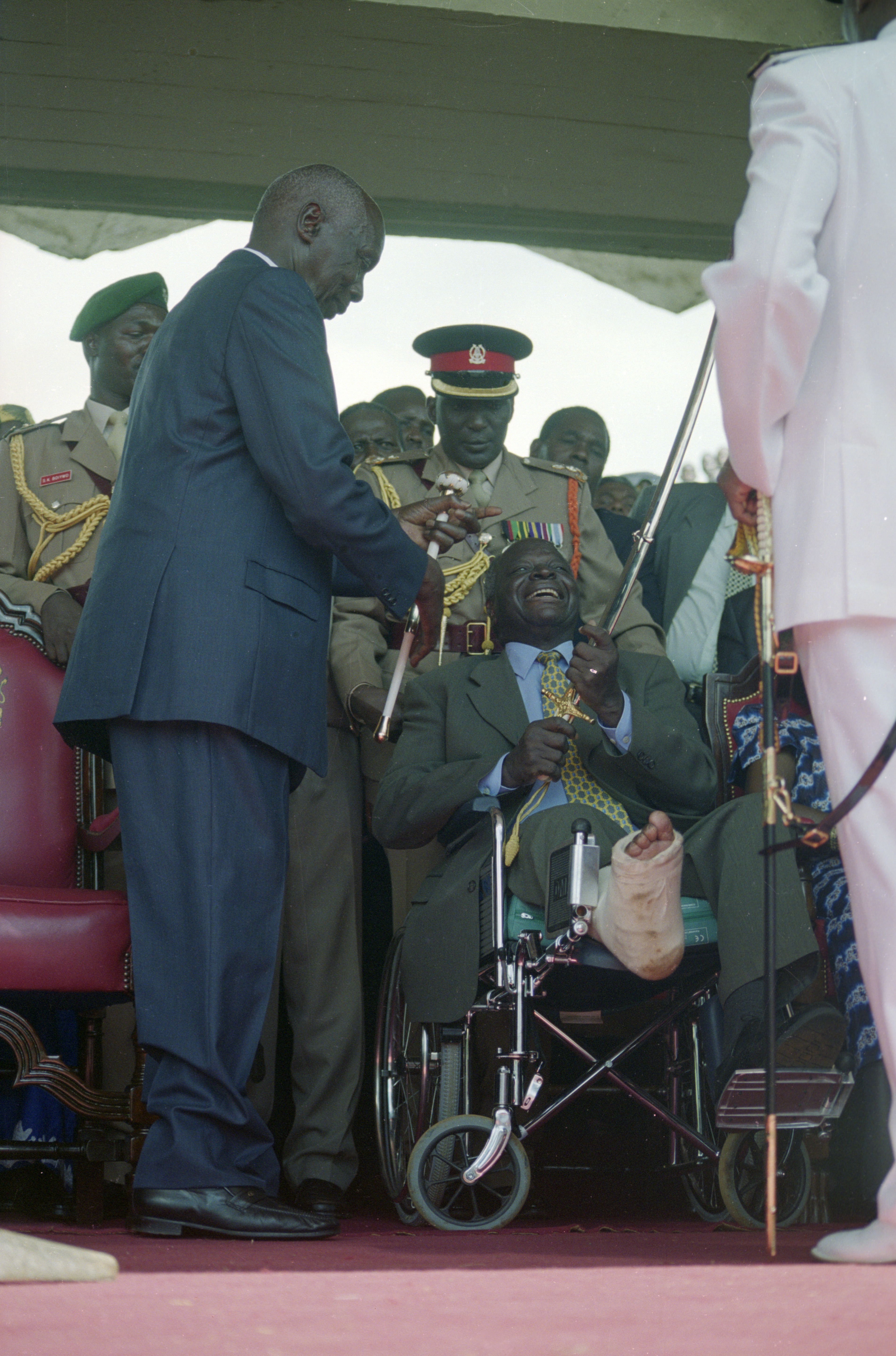 President Kipaki Election 2002 Kenya